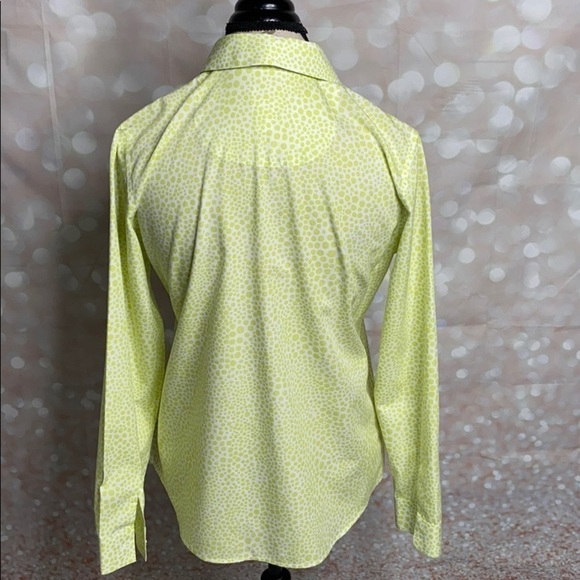 𝅺CHICO’S No-Iron Button Front Shirt Size 0 - Picture 8 of 8